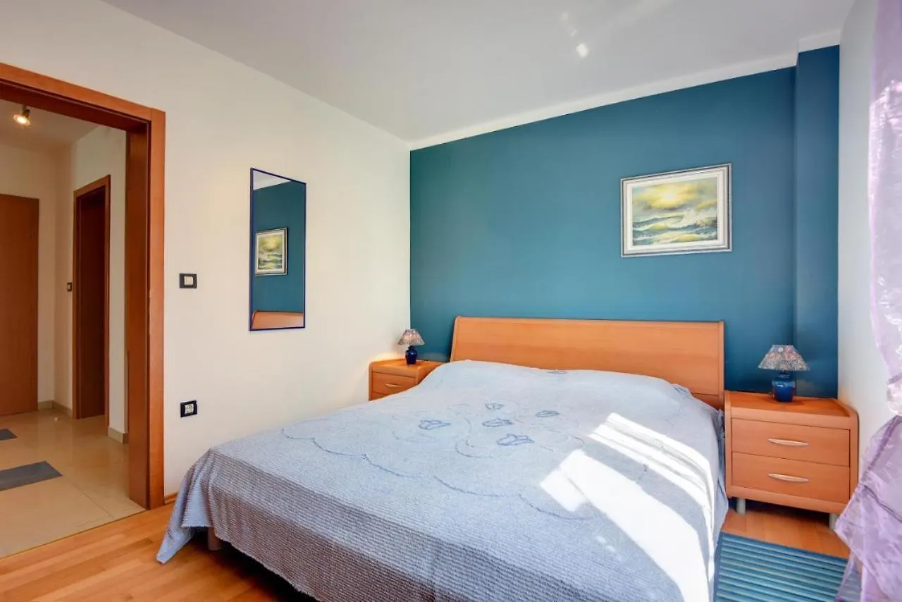 Stars And Olives Retreat Apartment Valtura