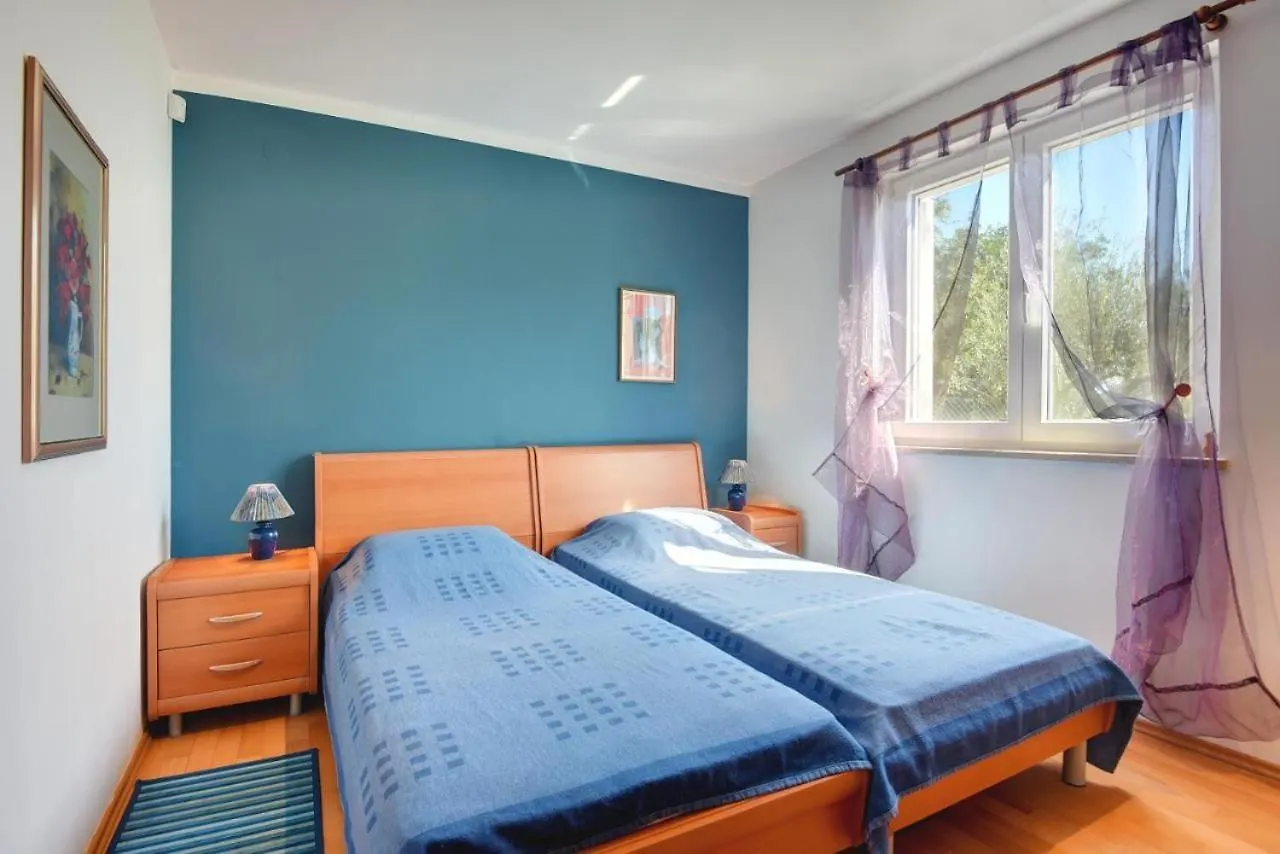 Stars And Olives Retreat Apartment Valtura 0*,  Croatia