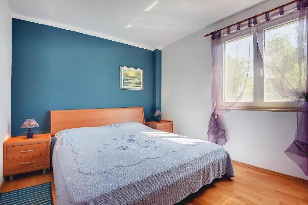 Stars And Olives Retreat Apartment Valtura 0*,  Croatia